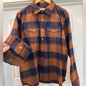 Iron & Resin Soft Men’s Flannel Shirt Size Large
